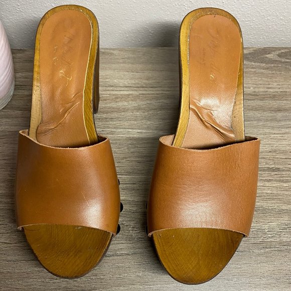 Ariat Shoes - ARIAT Tan Leather Clog Mules